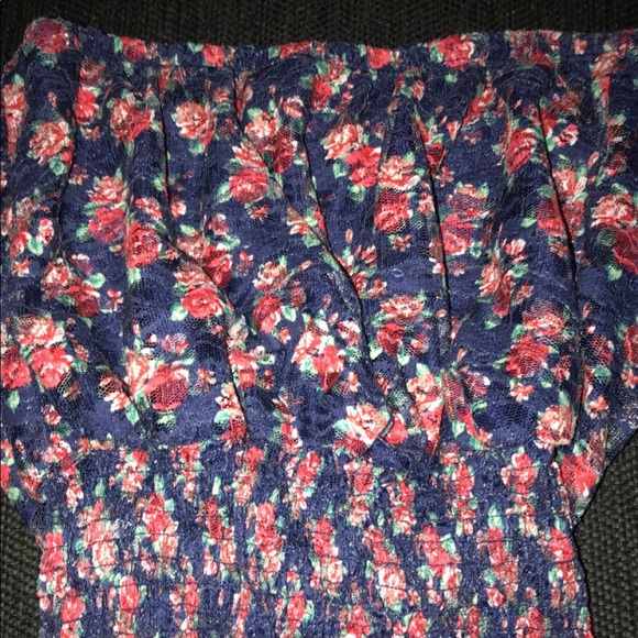 Floral patterned strapless top - Picture 2 of 3